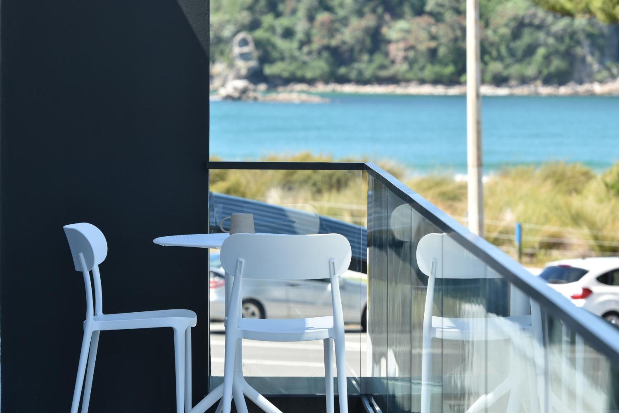 Belle Mer Beachfront Apartments - Self Serviced マウント・マウンガヌイ エクステリア 写真