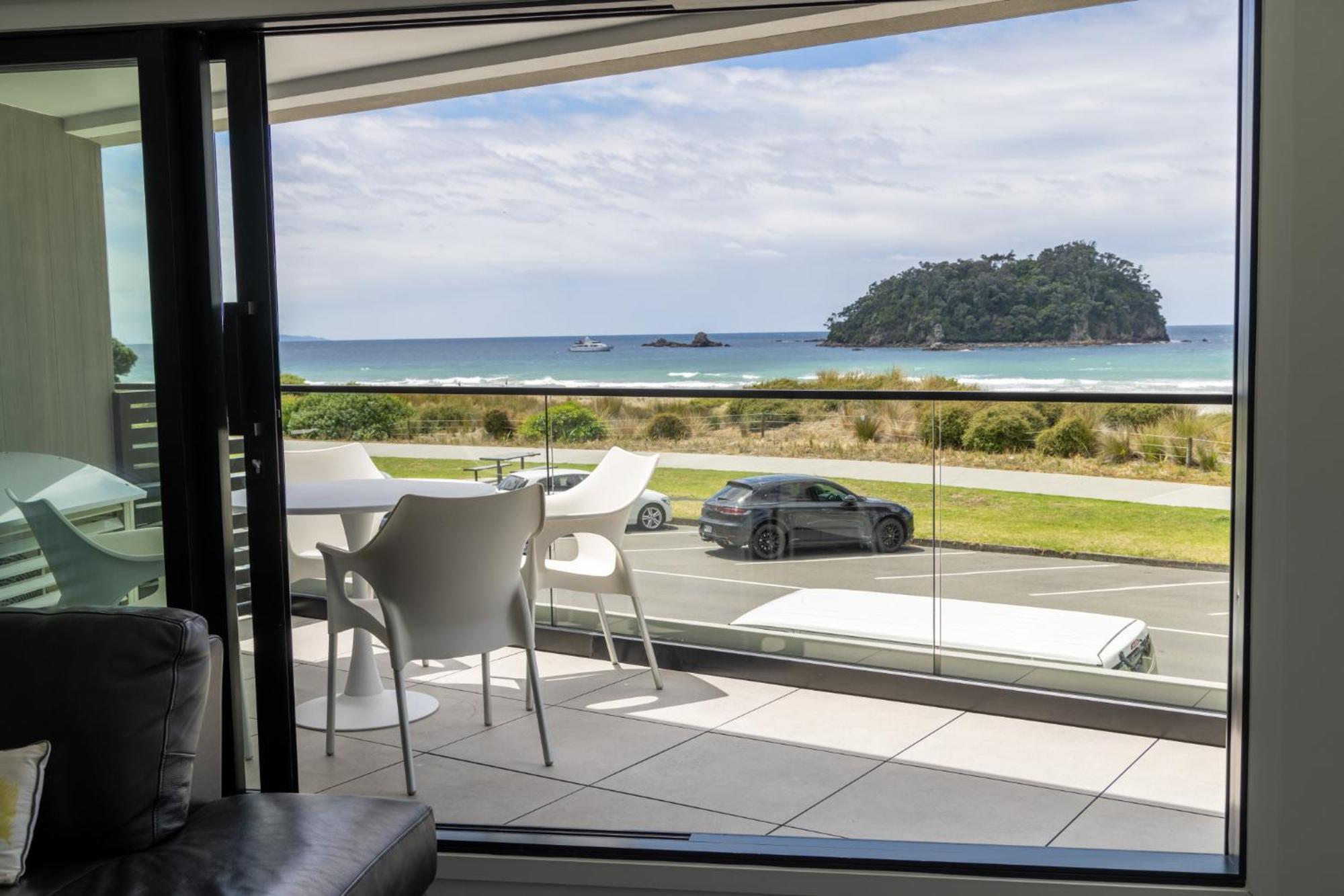 Belle Mer Beachfront Apartments - Self Serviced マウント・マウンガヌイ エクステリア 写真