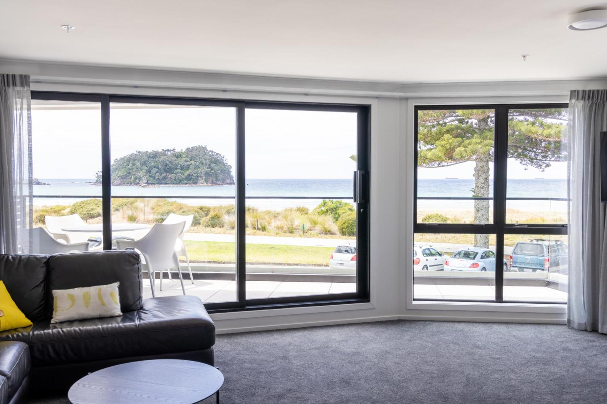 Belle Mer Beachfront Apartments - Self Serviced マウント・マウンガヌイ エクステリア 写真