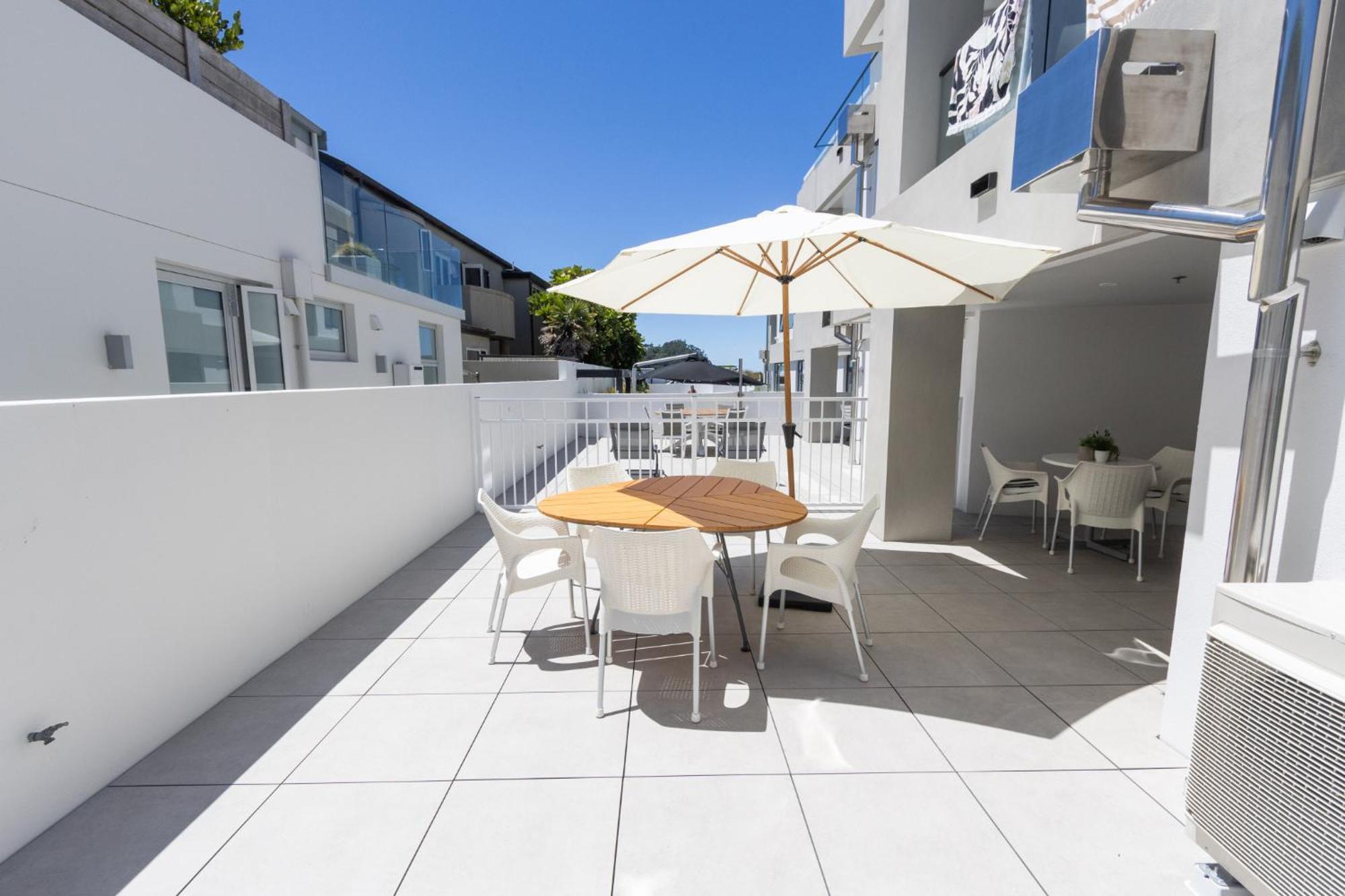 Belle Mer Beachfront Apartments - Self Serviced マウント・マウンガヌイ エクステリア 写真